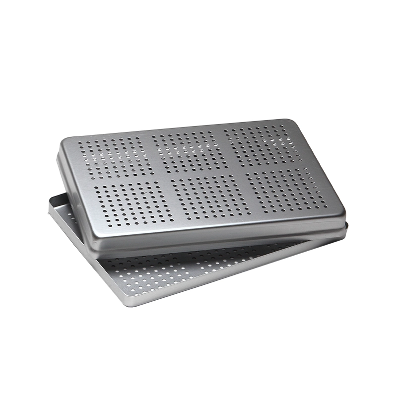 Vassoi e coperchi forati in alluminio per sterilizzazione strumentario